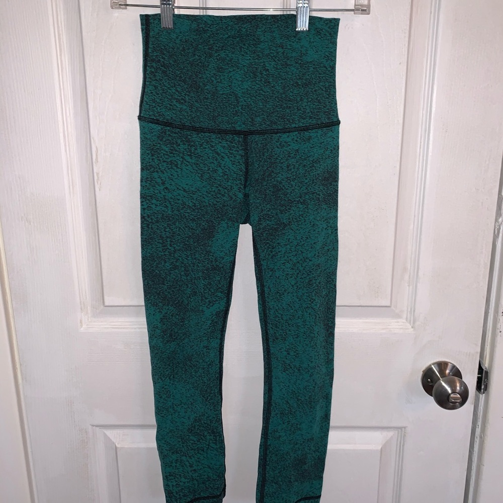 Lululemon Wunder Under Crop